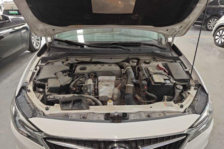 Used Buick GT 2019 18T Automatic Connected Flagship Version China VI Standard Engine Bay