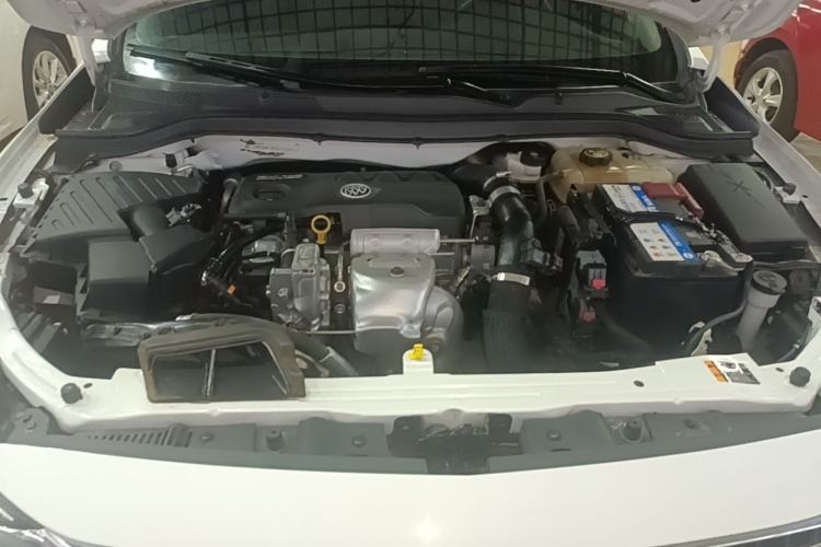 Used Buick GT 2019 18T Automatic Connected Elite Model China VI Standard Engine Bay