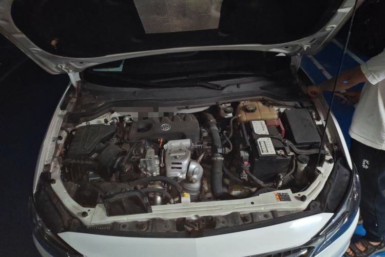Used Buick GT 2019 15T Dual-Clutch Connected Elite Model China VI Engine Bay