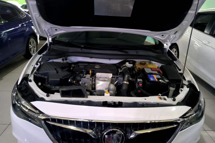 Used Buick GT 2019 18T Automatic Connected Elite Model China VI Standard Engine Bay