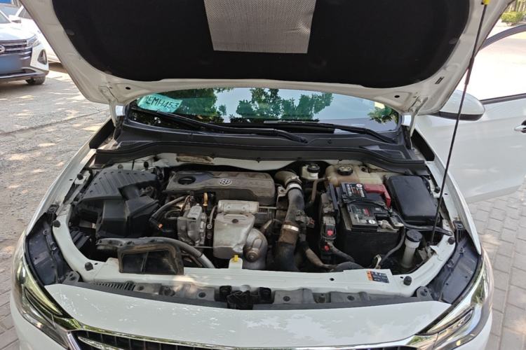 Used Buick GT 2019 18T Automatic Connected Elite Model China VI Standard Engine Bay