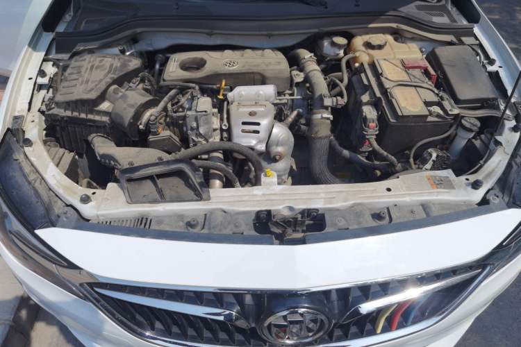 Used Buick GT 2019 15T Dual-Clutch Connected Elite Model China VI Engine Bay