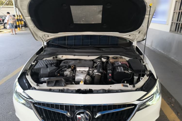 Used Buick GT 2019 18T Automatic Connected Elite Model China VI Standard Engine Bay