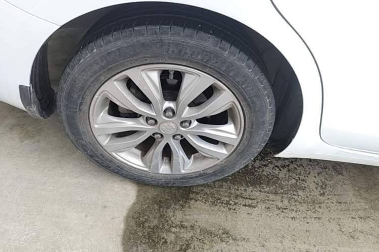 Used Buick GT 2019 15T Dual-Clutch Connected Elite Model China VI Exterior 1