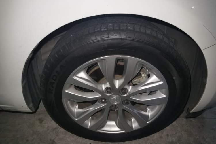 Used Buick GT 2019 15T Dual-Clutch Connected Elite Model China VI Exterior 1