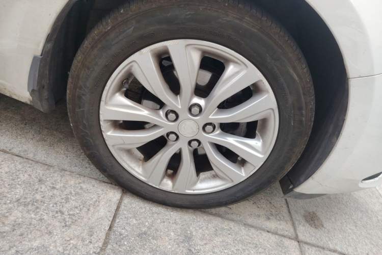 Used Buick GT 2019 15T Dual-Clutch Connected Elite Model China VI Exterior 1