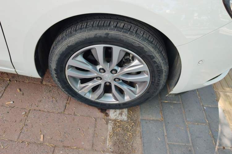 Used Buick GT 2019 18T Automatic Connected Flagship Version China VI Standard Exterior 1