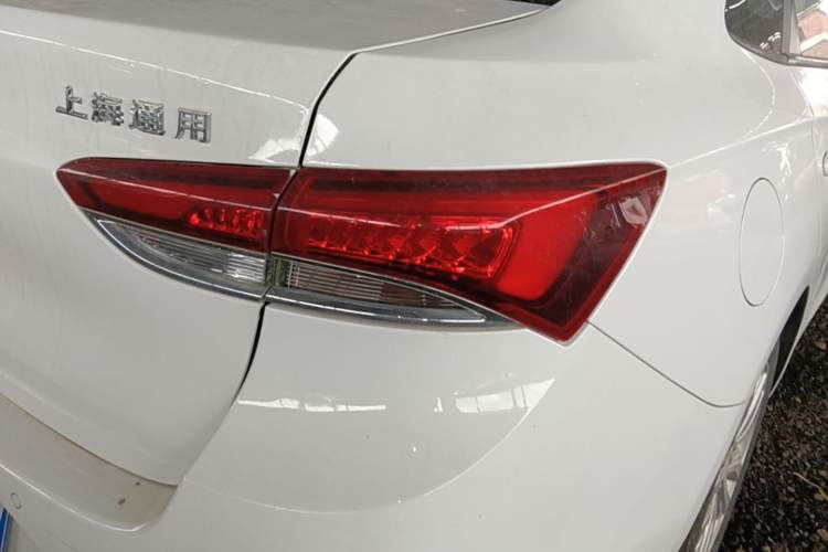 Used Buick GT 2019 15T Dual-Clutch Connected Elite Model China VI Exterior 3