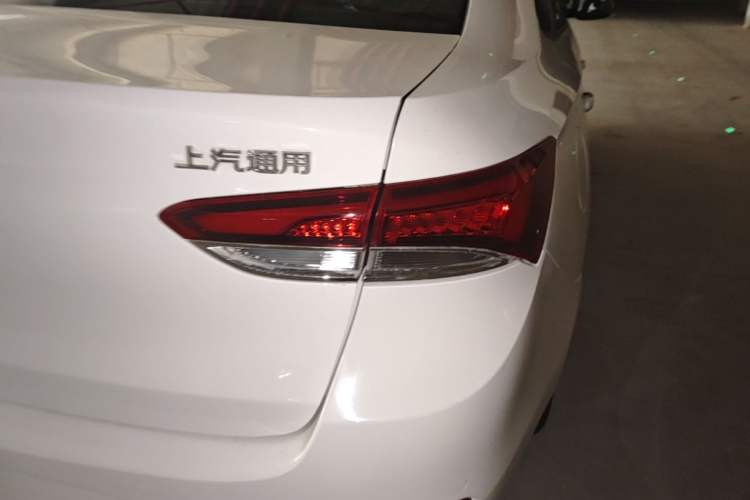 Used Buick GT 2019 15T Dual-Clutch Connected Elite Model China VI Exterior 3