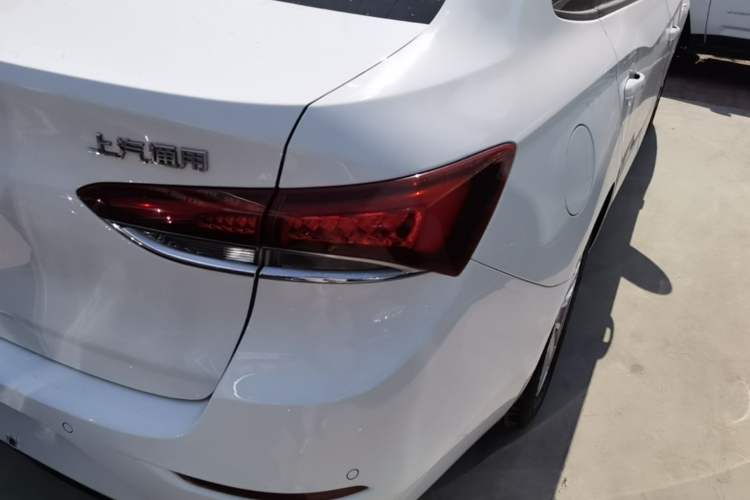 Used Buick GT 2019 15T Dual-Clutch Connected Elite Model China VI Exterior 3