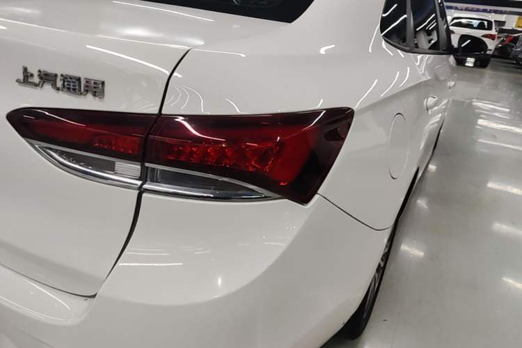 Used Buick GT 2019 18T Automatic Connected Elite Model China VI Standard Exterior 3