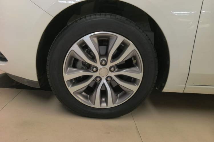 Used Buick GT 2019 18T Automatic Connected Elite Model China VI Standard Exterior 4