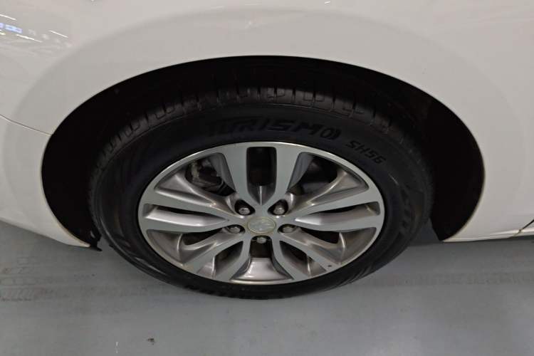 Used Buick GT 2019 18T Automatic Connected Elite Model China VI Standard Exterior 4