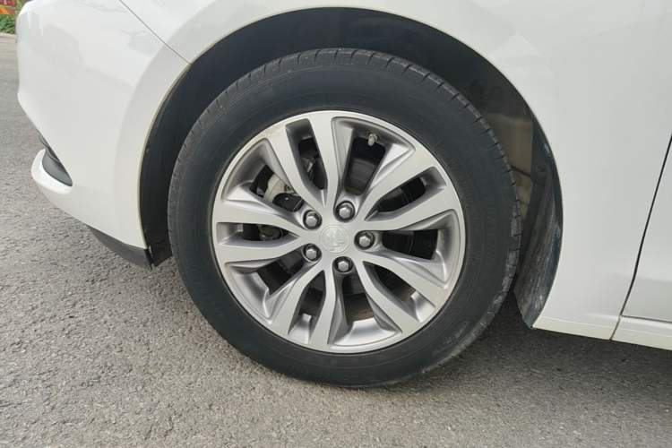 Used Buick GT 2019 18T Automatic Connected Elite Model China VI Standard Exterior 4