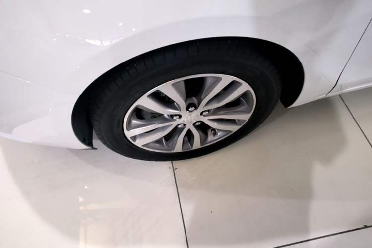 Used Buick GT 2019 18T Automatic Connected Elite Model China VI Standard Exterior 4