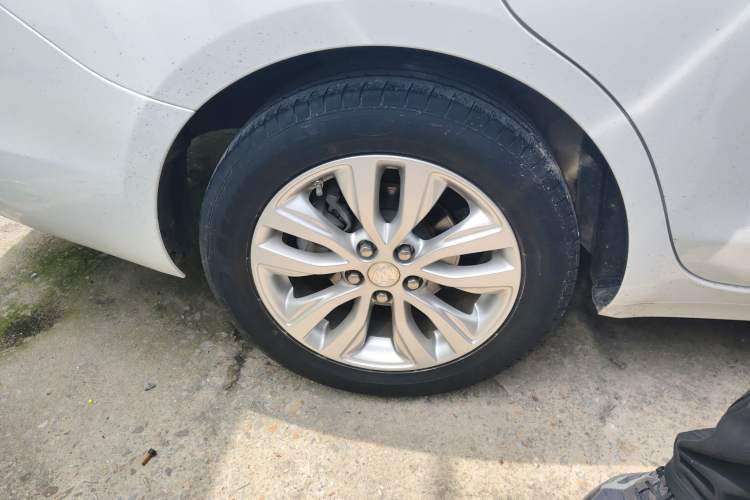 Used Buick GT 2019 15T Dual-Clutch Connected Elite Model China VI Exterior 5