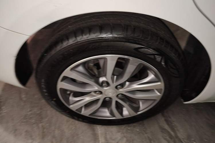 Used Buick GT 2019 18T Automatic Connected Elite Model China V Standard Exterior 5
