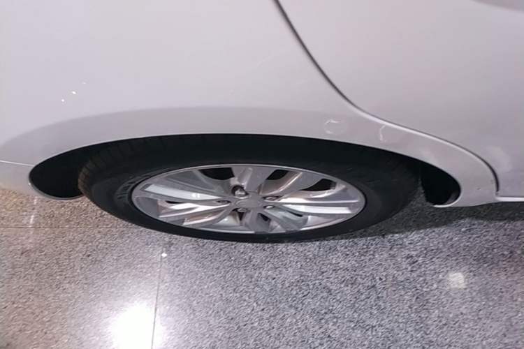 Used Buick GT 2019 15T Dual-Clutch Connected Elite Model China VI Exterior 5