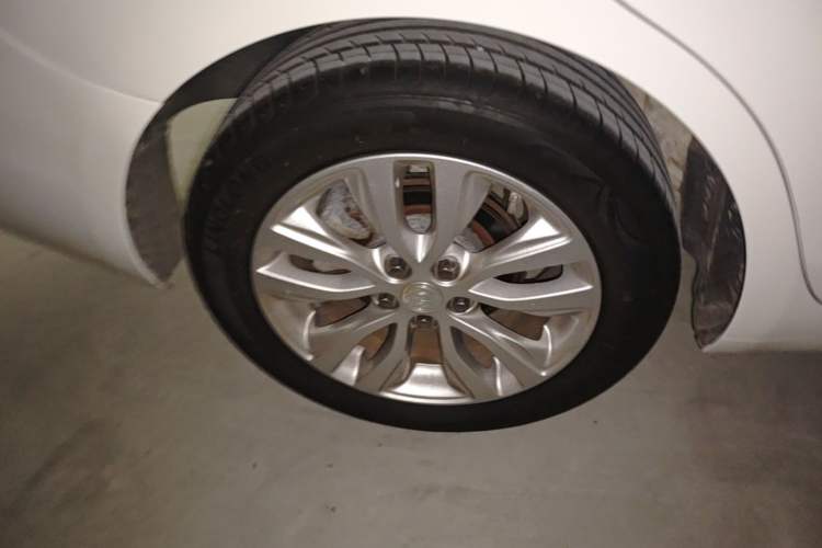 Used Buick GT 2019 15T Dual-Clutch Connected Elite Model China VI Exterior 5