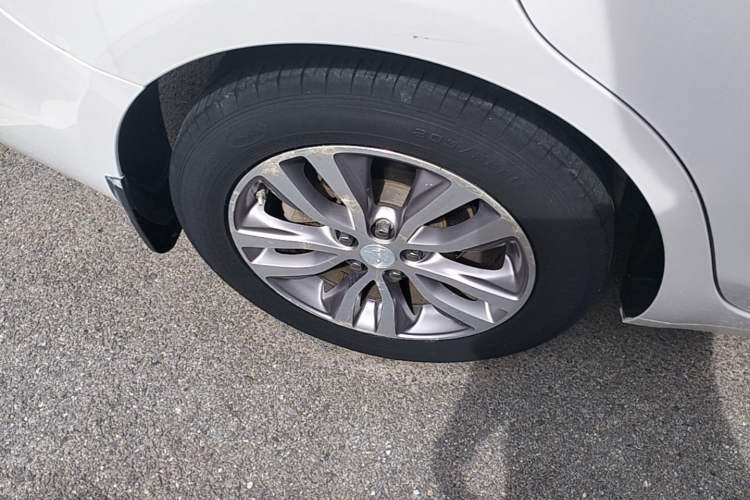 Used Buick GT 2019 18T Automatic Connected Elite Model China VI Standard Exterior 5