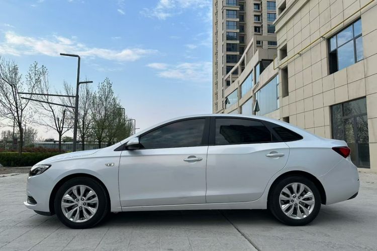 Used Buick GT 2019 15T Dual-Clutch Connected Elite Model China VI Exterior 6