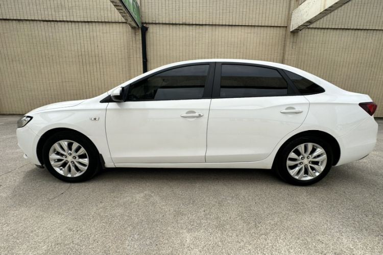 Used Buick GT 2019 15T Dual-Clutch Connected Elite Model China VI Exterior 7