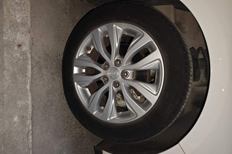 Used Buick GT 2019 15T Dual-Clutch Connected Elite Model China VI Exterior 7