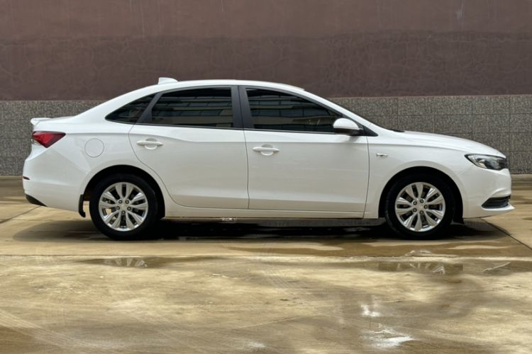 Used Buick GT 2019 15T Dual-Clutch Connected Elite Model China VI Exterior 8