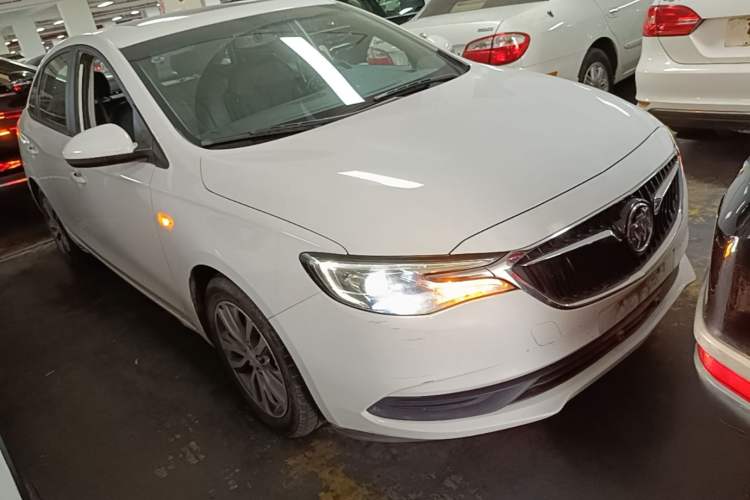 Used Buick GT 2019 18T Automatic Connected Elite Model China VI Standard Front Right 45 Deg