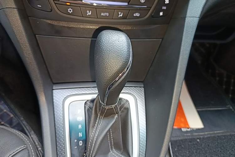 Used Buick GT 2019 18T Automatic Connected Elite Model China VI Standard Gear Lever
