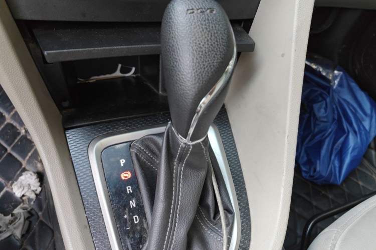 Used Buick GT 2019 15T Dual-Clutch Connected Elite Model China VI Gear Lever