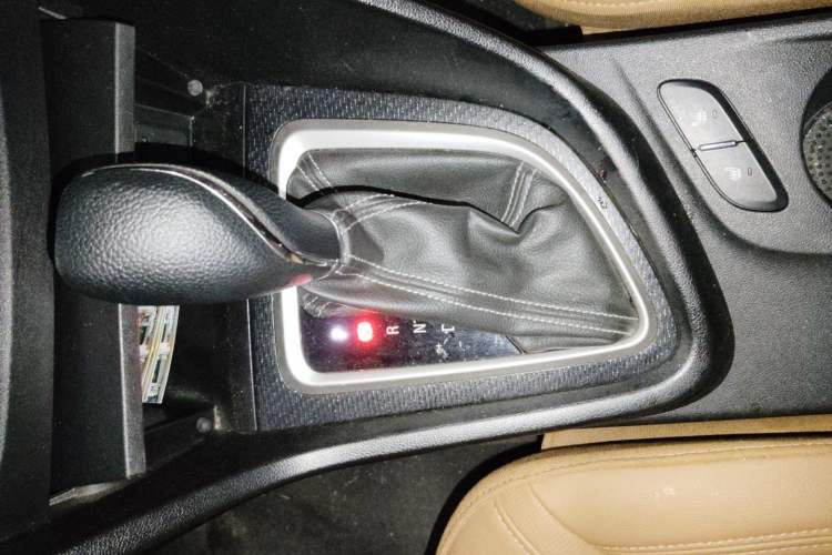 Used Buick GT 2019 18T Automatic Connected Flagship Version China VI Standard Gear Lever