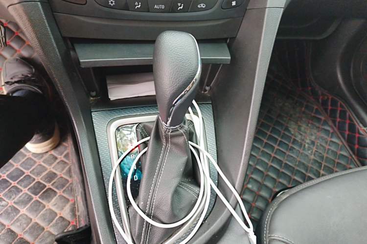 Used Buick GT 2019 18T Automatic Connected Elite Model China VI Standard Gear Lever