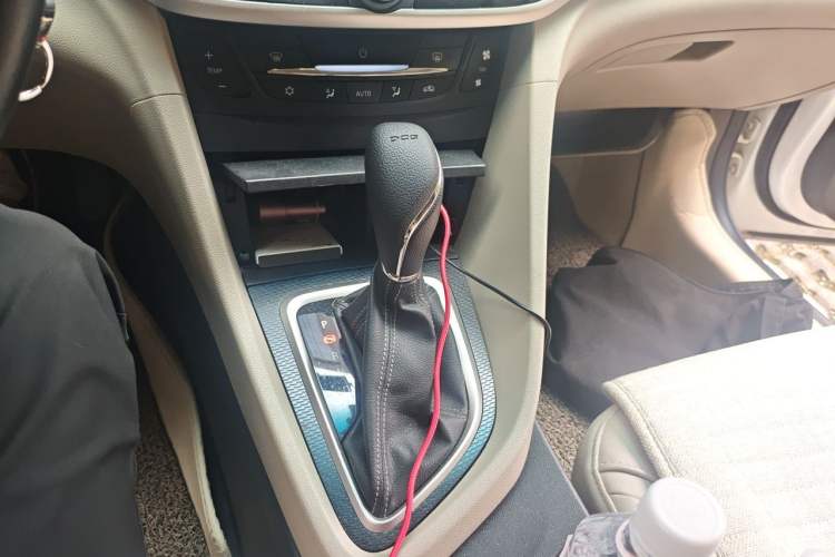 Used Buick GT 2019 15T Dual-Clutch Connected Elite Version China V Standard Gear Lever