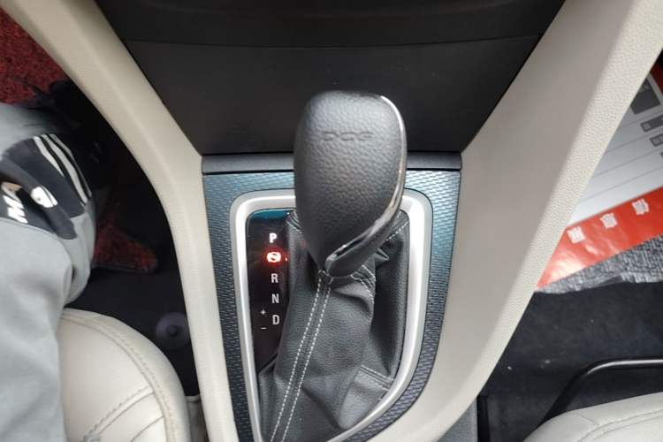 Used Buick GT 2019 15T Dual-Clutch Connected Elite Version China V Standard Gear Lever