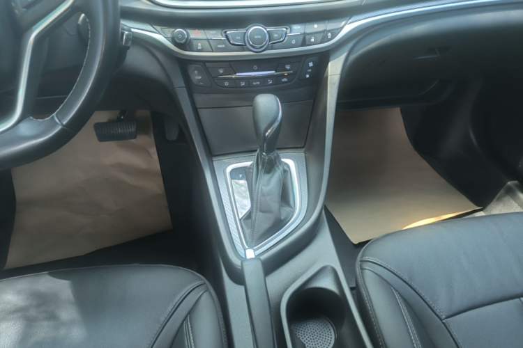 Used Buick GT 2019 18T Automatic Connected Elite Model China VI Standard Gear Lever