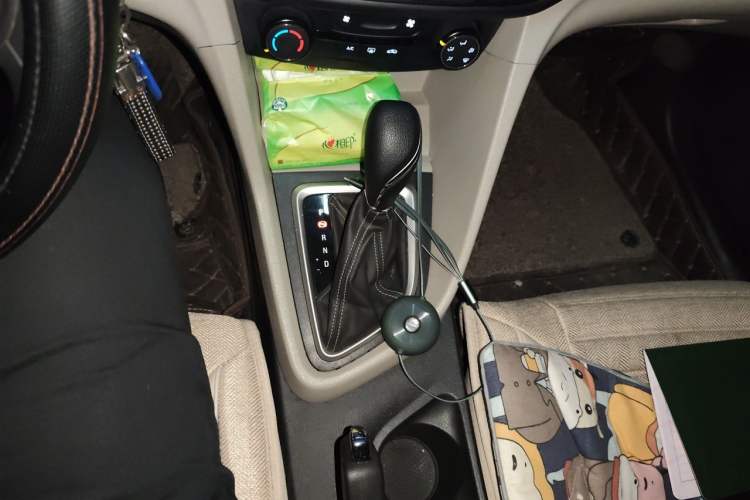 Used Buick GT 2019 15T Dual-Clutch Advanced Version China VI Standard Gear Lever