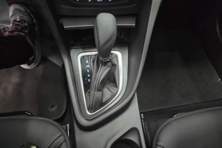 Used Buick GT 2019 18T Automatic Connected Elite Model China VI Standard Gear Lever
