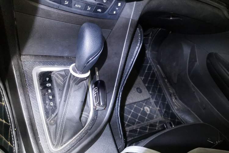 Used Buick GT 2019 18T Automatic Connected Elite Model China VI Standard Gear Lever