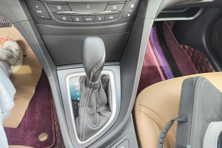 Used Buick GT 2019 18T Automatic Connected Flagship Version China V Standard Gear Lever