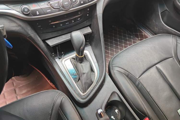 Used Buick GT 2019 18T Automatic Connected Elite Model China VI Standard Gear Lever