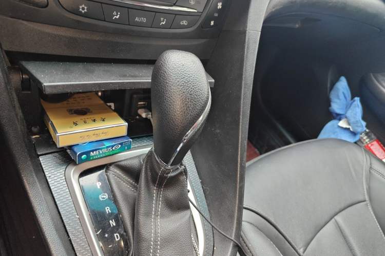 Used Buick GT 2019 18T Automatic Connected Elite Model China V Standard Gear Lever