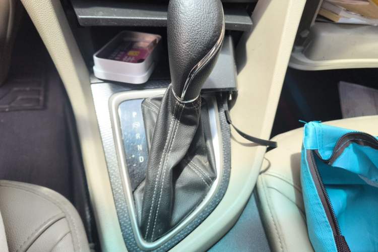 Used Buick GT 2019 15T Dual-Clutch Connected Elite Version China V Standard Gear Lever