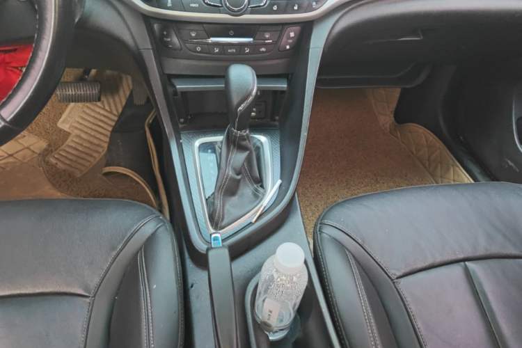 Used Buick GT 2019 18T Automatic Connected Elite Model China VI Standard Gear Lever