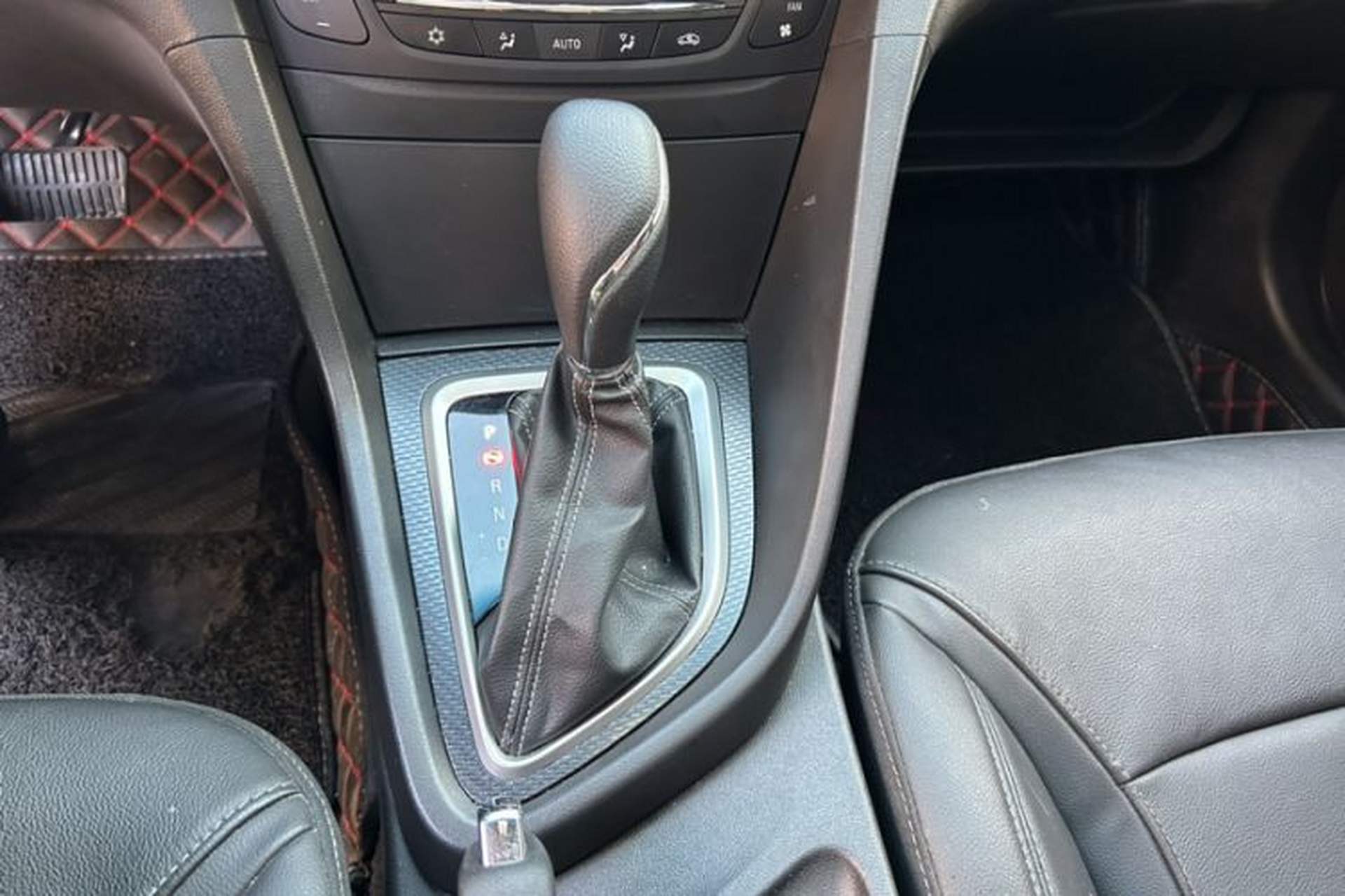 Used Buick GT 2019 18T Automatic Connected Elite Model China VI Standard Gear Lever
