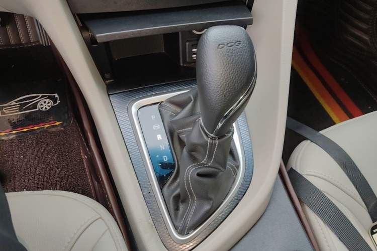 Used Buick GT 2019 15T Dual-Clutch Connected Elite Model China VI Gear Lever