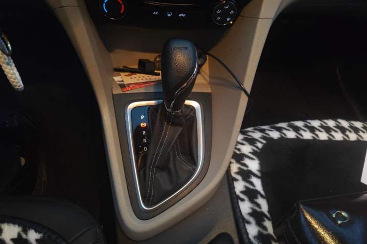 Used Buick GT 2019 15T Dual-Clutch Advanced Version China VI Standard Gear Lever