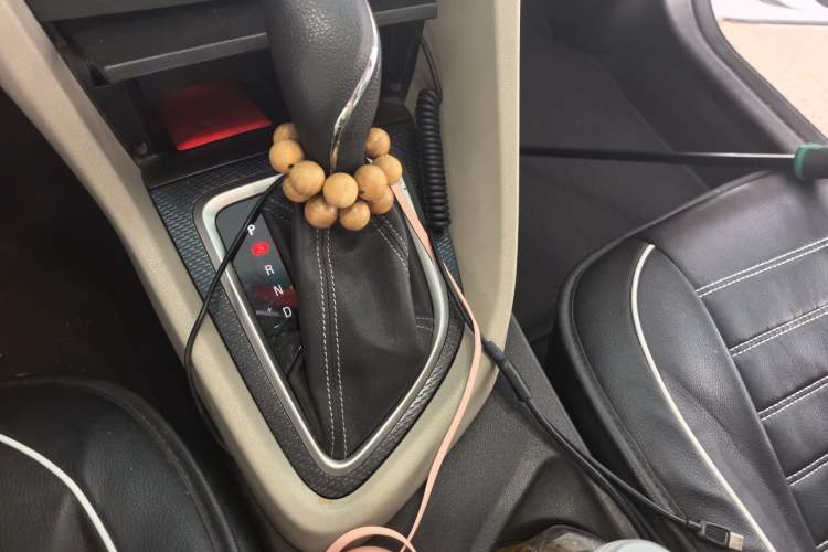 Used Buick GT 2019 15T Dual-Clutch Connected Elite Model China VI Gear Lever
