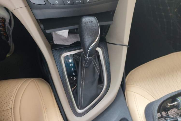 Used Buick GT 2019 15T Dual-Clutch Connected Elite Model China VI Gear Lever