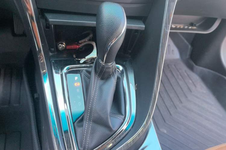 Used Buick GT 2019 18T Automatic Connected Flagship Version China VI Standard Gear Lever